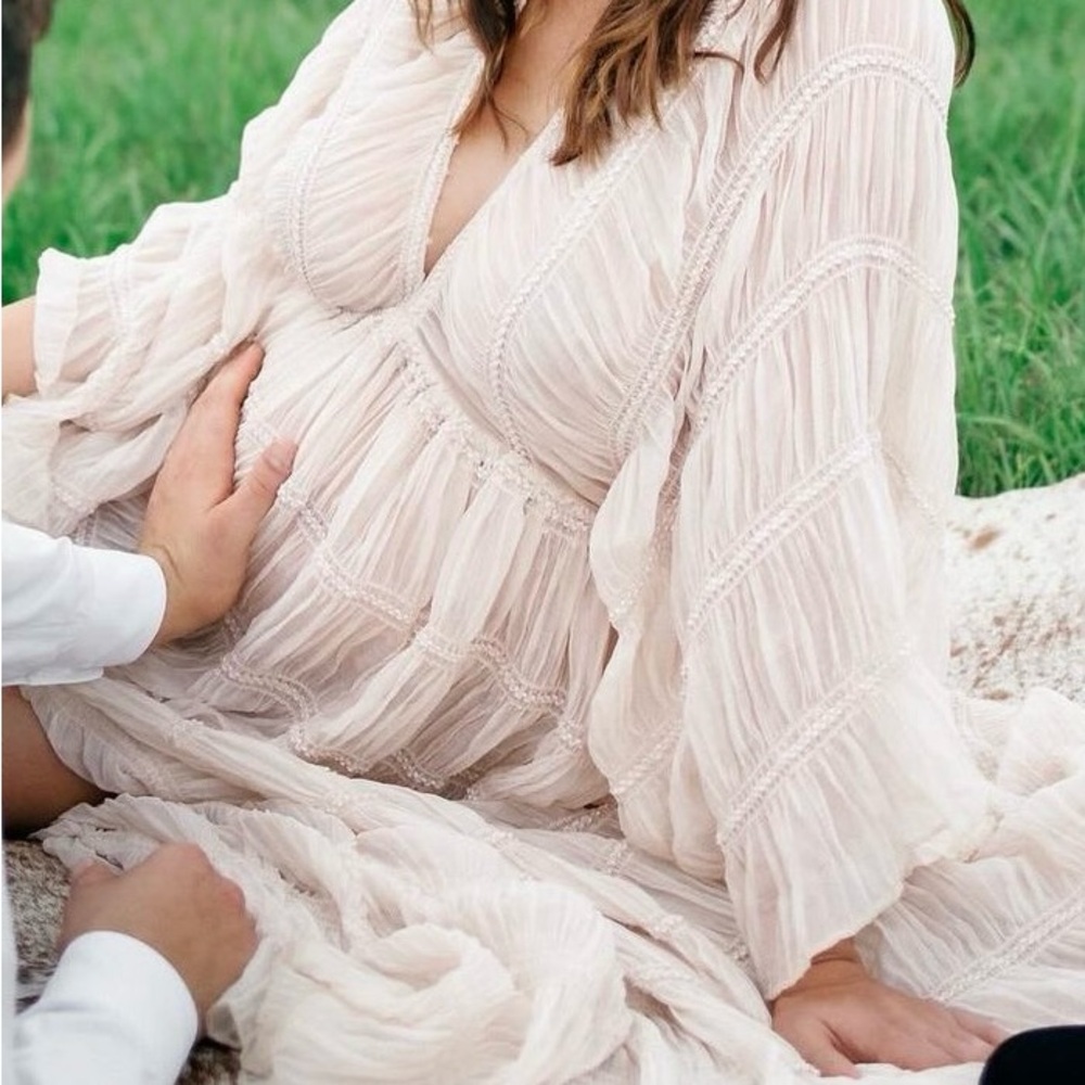 COPY - maternity dress- stunning for maternity photos - Picture 4 of 7